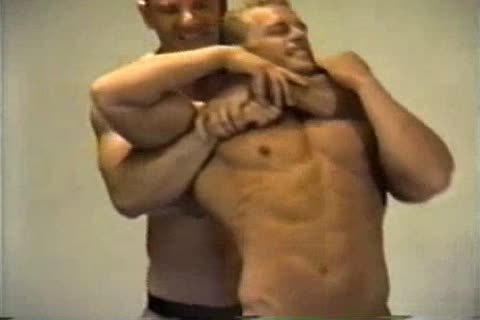 Muscled bodybuilder fetish wrestling video