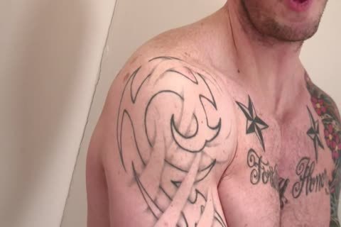 guy With bald blowjob Is On His Knees deep Throating Hard 10-Pounder