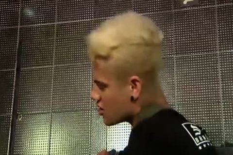 Darious And Mickey Flip nail In The Wc