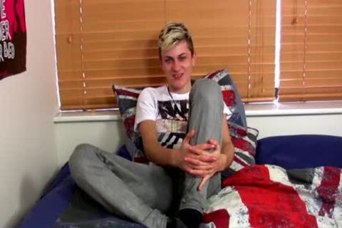 Skylar West Plays With His lengthy shlong And pokes His arsehole