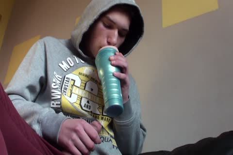 CZECH CASTING Skate lad Casting handjob cream flow