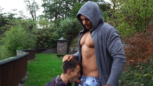Bromo: European Ricky and Dee bareback gagging in park