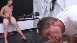 twinks Locker Room (autofellatio)
