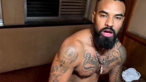 large booty Need large schlong