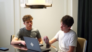 Brother Crush: Stepbrother's Assistance: Unconventional