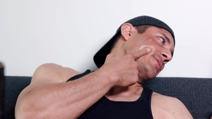 Jerk Buddies: Big Dick Surprises in Gay Relationships