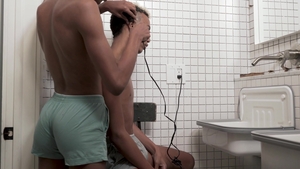 Family Dick: Side-by-Side Stroking Sesh