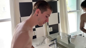 AmateurGayPOV: Stepping into Temptation